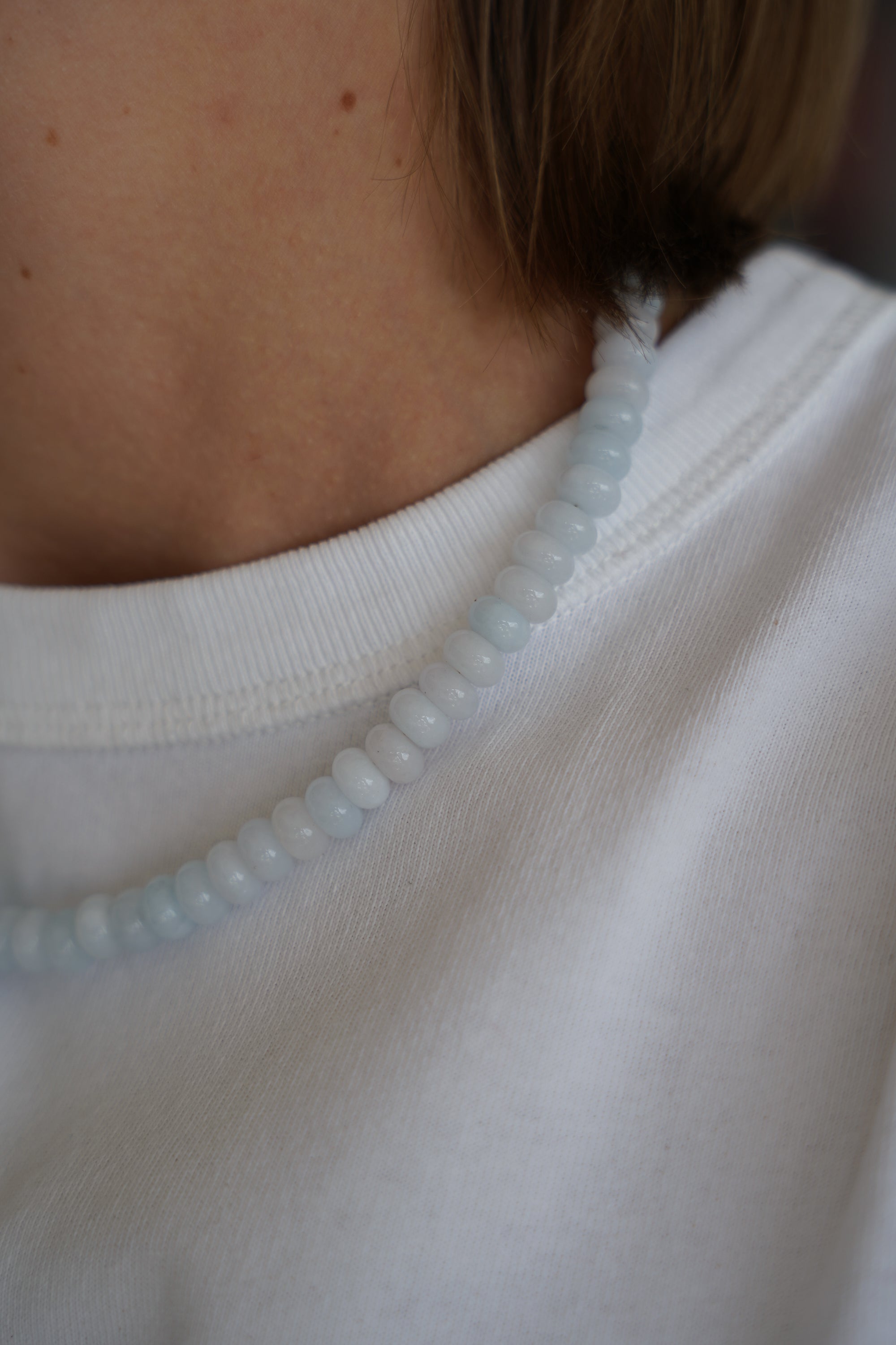 Blue wavy necklace