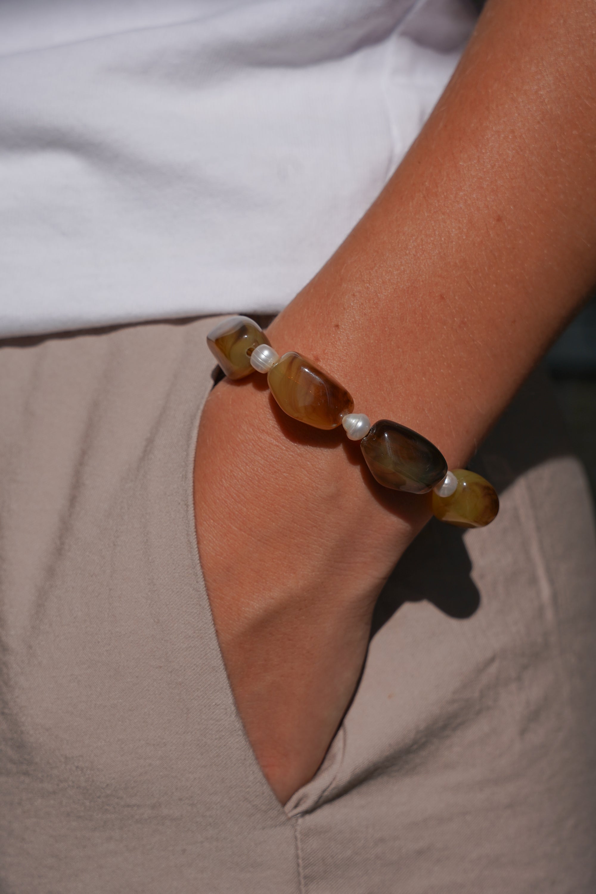 Brown bold bracelet